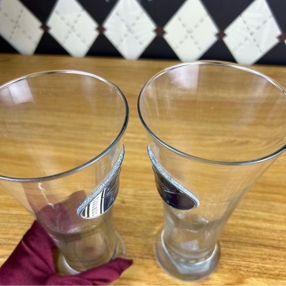 Dallas Cowboys 3D Medallion Pilsner Glasses,
 NFL Logo Beer Glassware - Picture 4 of 7